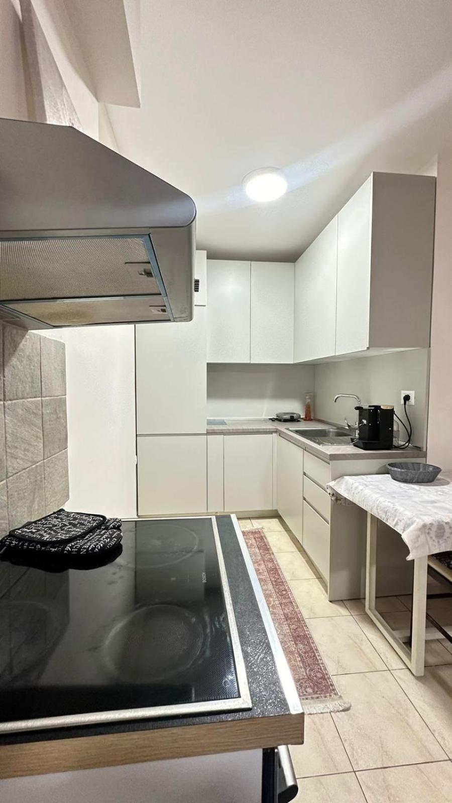 Pazari I Ri: Cozy Тирана